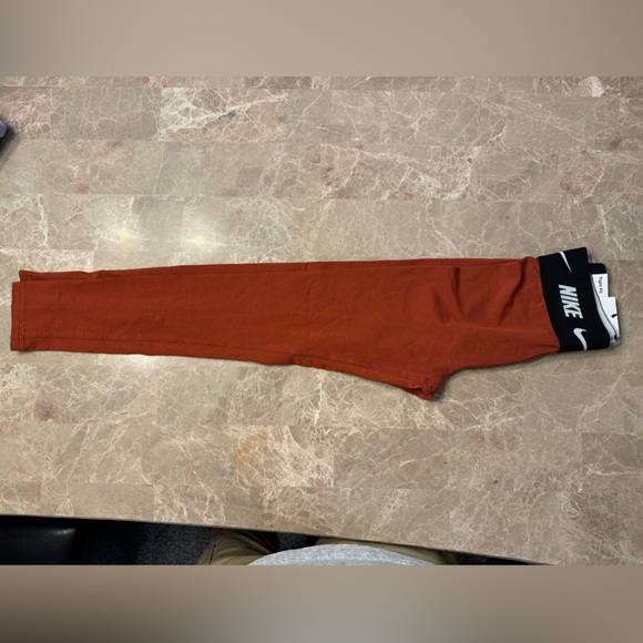 Kids' Sportswear Favorites Leggings (Older Kids) - Picture 7 of 7